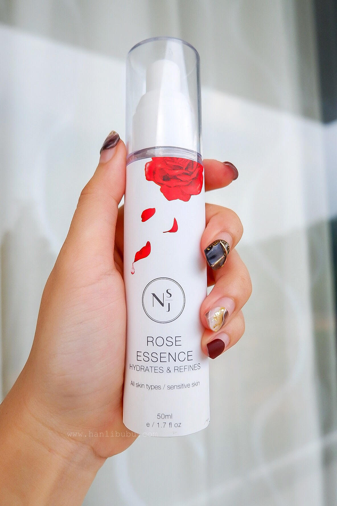 NSJ - Find Out How Roses Can Make Wonders To Your Skin!